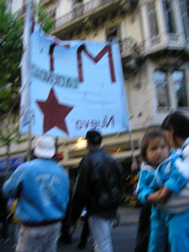 Fotografia de Sin Nombre - Galeria Fotografica: Marcha anti bush - Foto: Nio en marcha 3