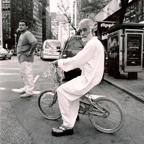 Fotografia de PHOTOFACTUM - Galeria Fotografica: Nueva York walking down the street - Foto: cruzando Broadway