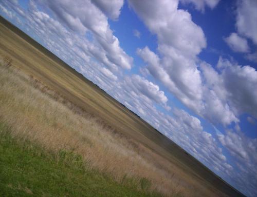 Fotografia de  - Galeria Fotografica: OTRO VERANO INCREIBLE EN NECOCHEA - Foto: NUBES EN EL CAMINO 3