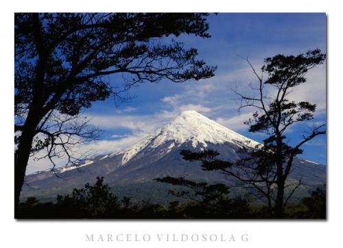 Fotografia de Vildsola Garrig Fotgrafia - Galeria Fotografica: Calendario 2009 - Foto: Volcan Osorno