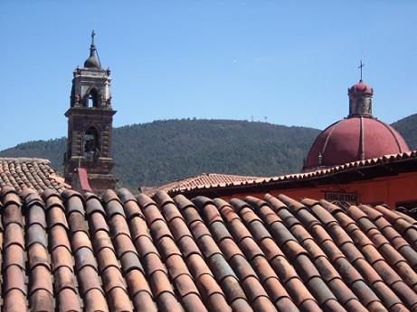 Fotografia de ninguno - Galeria Fotografica: Tlalpujahua Mgico - Foto: Entre torres y campanarios