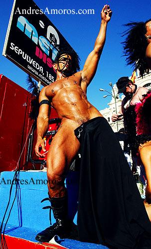 Fotografia de Andrs Amors - Galeria Fotografica: Selecciones de Reportajes - Foto: Fiesta del Orgullo Gay