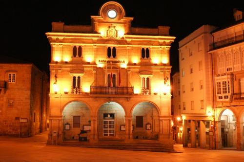 Fotografia de Uxia - Galeria Fotografica: Ourense - Foto: Ayuntamiento de noche
