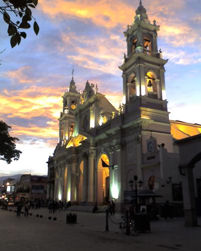 Fotografia de Rovira, Sofia - Galeria Fotografica: catedral y alrededores - Foto: ocaso en catedral