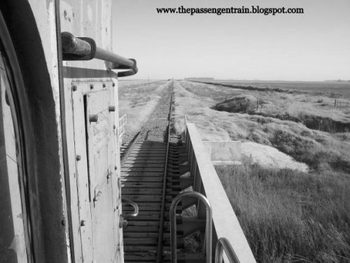 Fotografia de THE PASSENGER TRAIN - Galeria Fotografica: Por las vias del pais entre...Trenes, ferrocarriles y un poco de historia - Foto: Locomotora, puente y vias