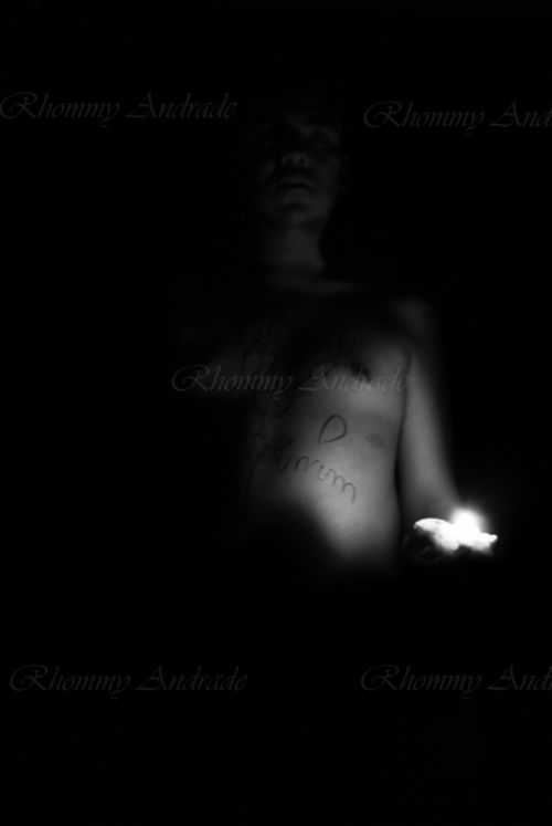 Fotografia de Rhommy - Galeria Fotografica: letras de carne y Rquiem - Foto: 