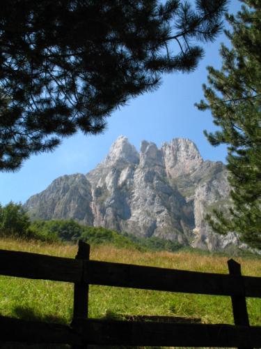 Fotografia de lanas - Galeria Fotografica: lugares de espaa - Foto: picos de europa (fuente de)