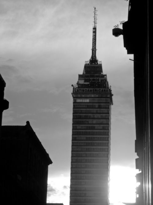 Fotografia de Jess - Galeria Fotografica: Encantos del DF - Foto: Torre Latino en B