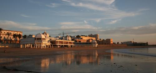 Fotografia de Luis Miguel - Galeria Fotografica: La Caleta, un rincon de Cadiz - Foto: reflejo