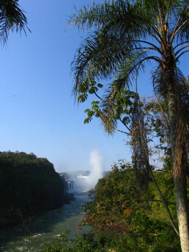 Fotografia de Sin Nombre - Galeria Fotografica: IGUAZ - ARGENTINA - Foto: Garganta al fondo