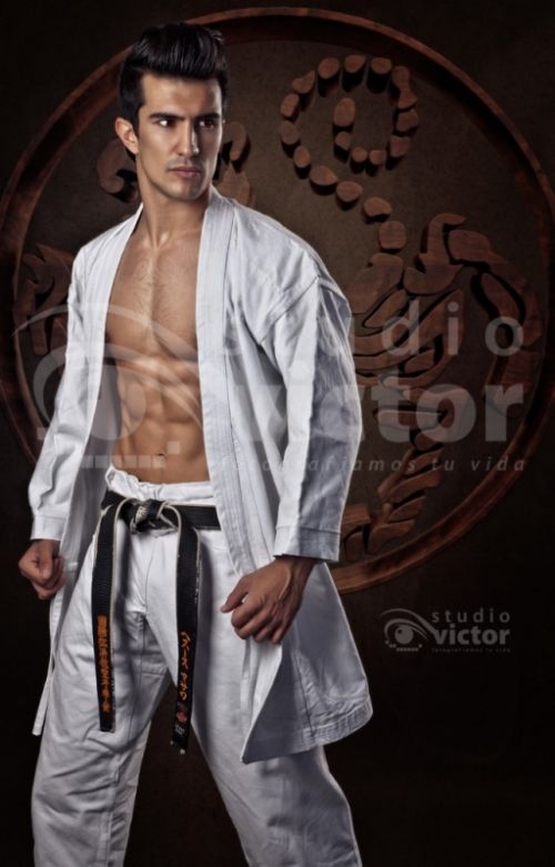 Fotografia de Studio Vctor - Galeria Fotografica: Algunos Trabajos de Studio Vctor - Foto: Karate, Soraya, por Victor Lopez, Studio Victor