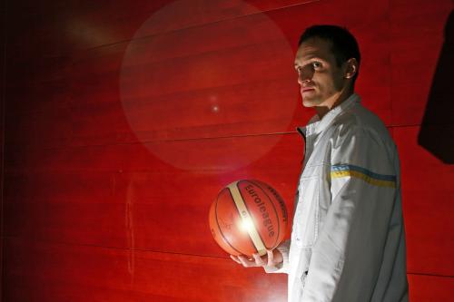 Fotografías mas votadas » Autor: mil - Galería: baloncesto y mas - Fotografía: igor rakocevic '05