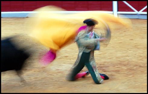 Fotos mas valoradas » Foto de Agustin Muoz Luna - Galería: Tarde de toros - Fotografía: Pase