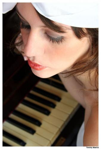 Fotos mas valoradas » Foto de V Solutions - Galería: Book1 - Fotografía: Piano