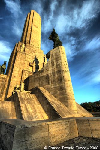 Fotos mas valoradas » Foto de Franco Trovato Fuoco Fotgrafo - Galería: Ciudad de Rosario - Fotografía: Monumento Histric