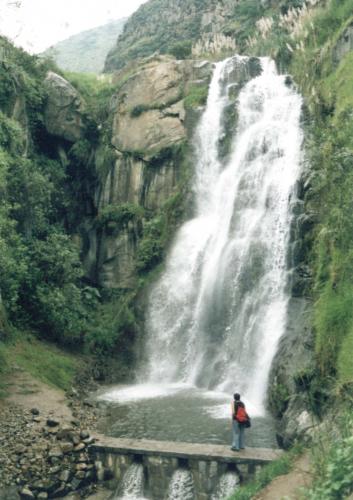 Fotos menos valoradas » Foto de Hugo Velarde - Galería: Viajes - Fotografía: Catarata en San Je