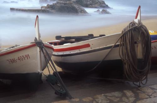 Fotos mas valoradas » Foto de Sin Nombre - Galería: Barques a Calella de Palafrugell - Fotografía: Dues barques i la 