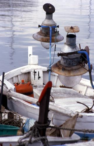 Fotos menos valoradas » Foto de Sin Nombre - Galería: Barques a Calella de Palafrugell - Fotografía: Llums per anar a l