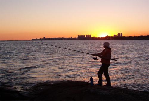 Fotografías menos votadas » Autor: Red21 - Galería: Siluetas pescando - Fotografía: Ella esperando el 