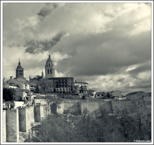 Fotografías menos votadas » Autor: Roberto Lazo - Galería: Encuentros compartidos - Fotografía: Paisaje de Segovia