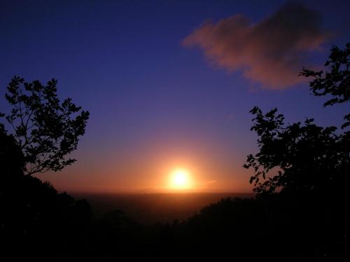 Fotografías menos votadas » Autor: Sin Nombre - Galería: Atardeceres - Fotografía: Atardecer desde el