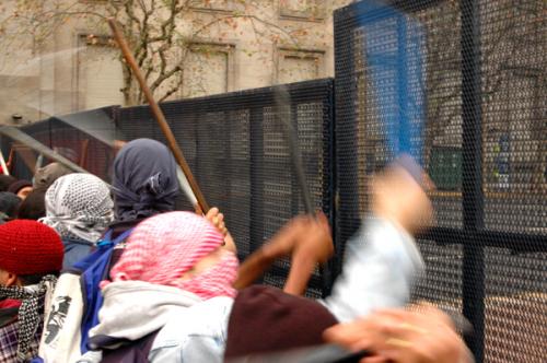 Fotografías menos votadas » Autor: Sin Nombre - Galería: Marchas y protestas de la sociedad argentina - Fotografía: Por la fuerza